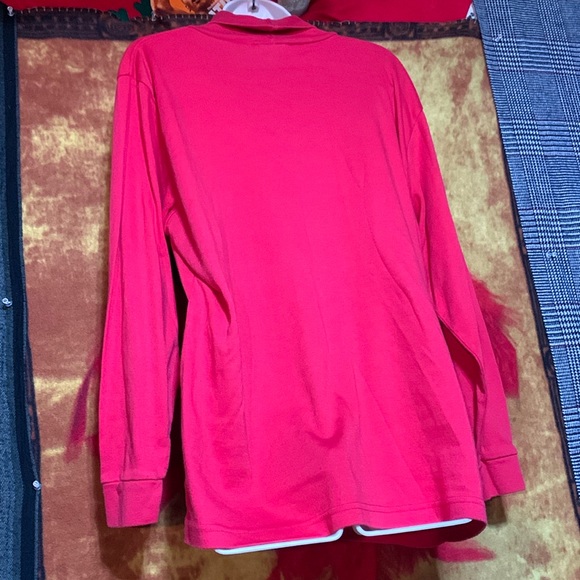 NUT CRACKER-red ‘MISTLETOE’ sewn/embroidered lightweight long sleeve turtleneck - Picture 7 of 9